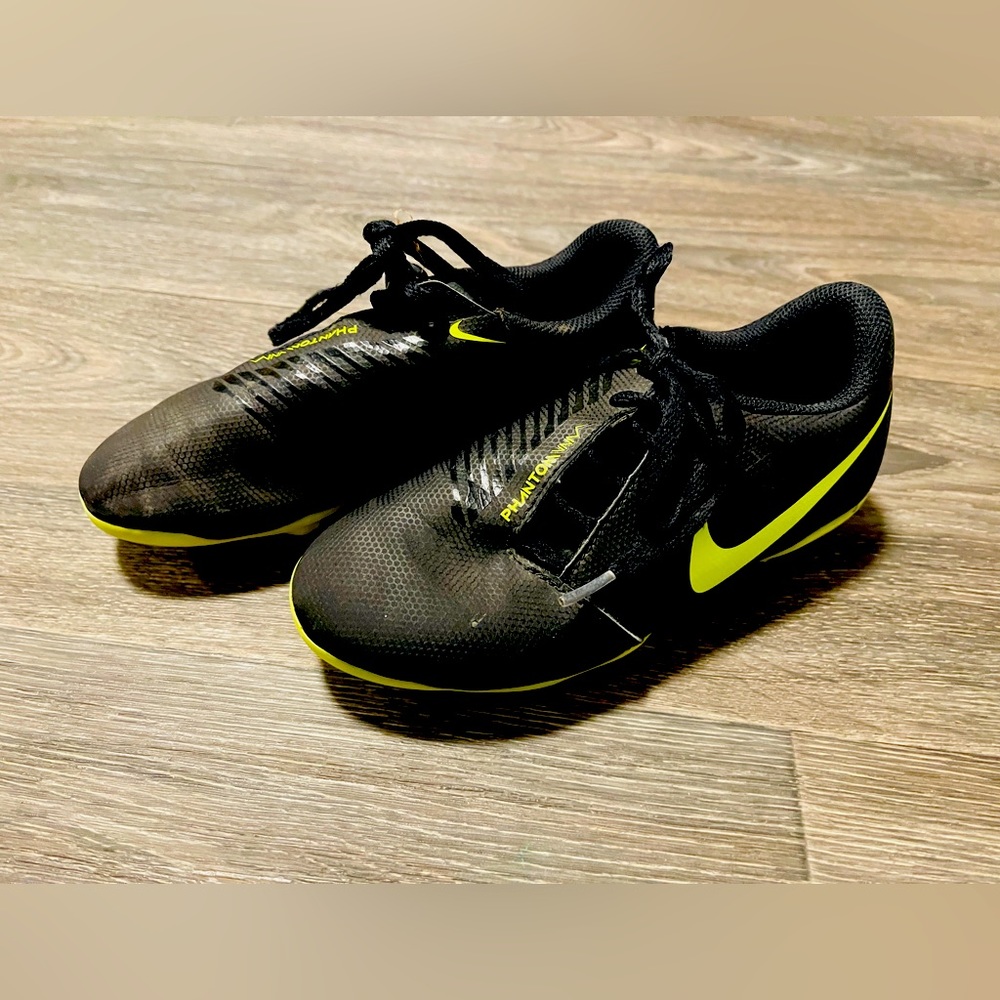 Kids Nike soccer cleats